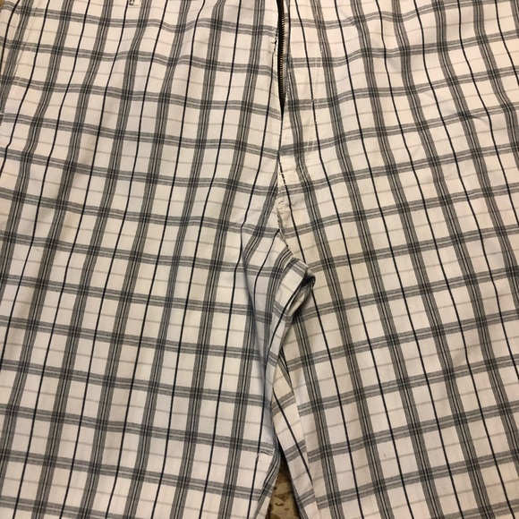 Preowned Dickies, Size 42 - Picture 1 of 3